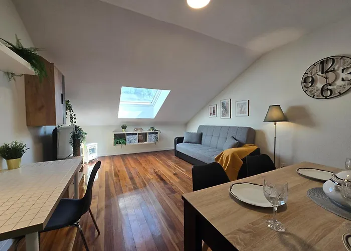 Apartamento Céntrico ático Rh-10 *