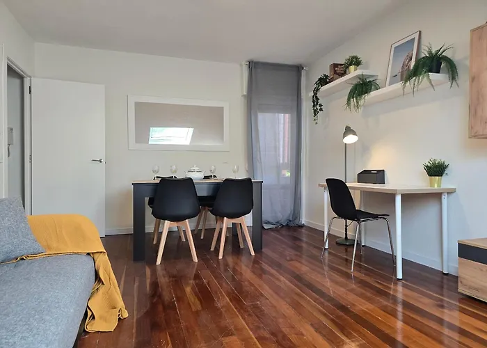 Céntrico ático Rh-10 *