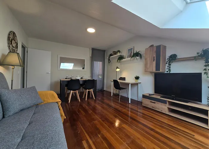 Céntrico ático Rh-10 Apartamento