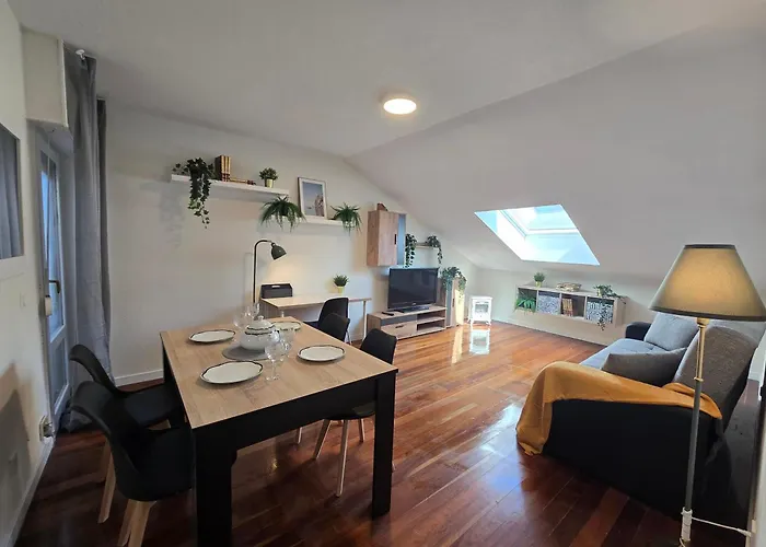 Apartamento Céntrico ático Rh-10 *